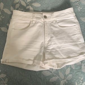 White American Eagle shorts size 6